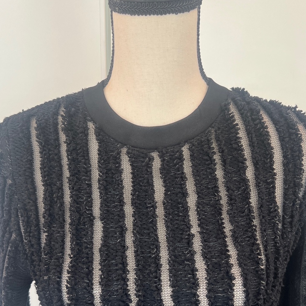 Louis Vuitton Black Textured Long Sleeve Dress - Picture 5 of 10